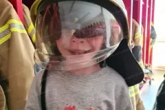 2025-03-18_Kindergarten-Gluecksbaerchen_Feuerwehrbesuch-04