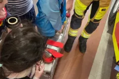 2025-03-18_Kindergarten-Gluecksbaerchen_Feuerwehrbesuch-23