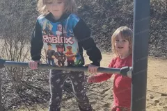 2025-03-21_Kindergarten-Gluecksbaerchen_Ausflug_Spielplatz-09