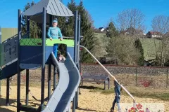 2025-03-21_Kindergarten-Gluecksbaerchen_Ausflug_Spielplatz-25