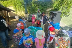 2025_Wasserspiele-im-Sommer-im-Kindergarten-Gluecksbaerchen-13