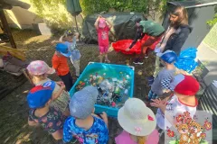 2025_Wasserspiele-im-Sommer-im-Kindergarten-Gluecksbaerchen-14