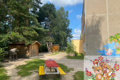 KiTa-Gluecksbaerchen-Aussengelaende-1
